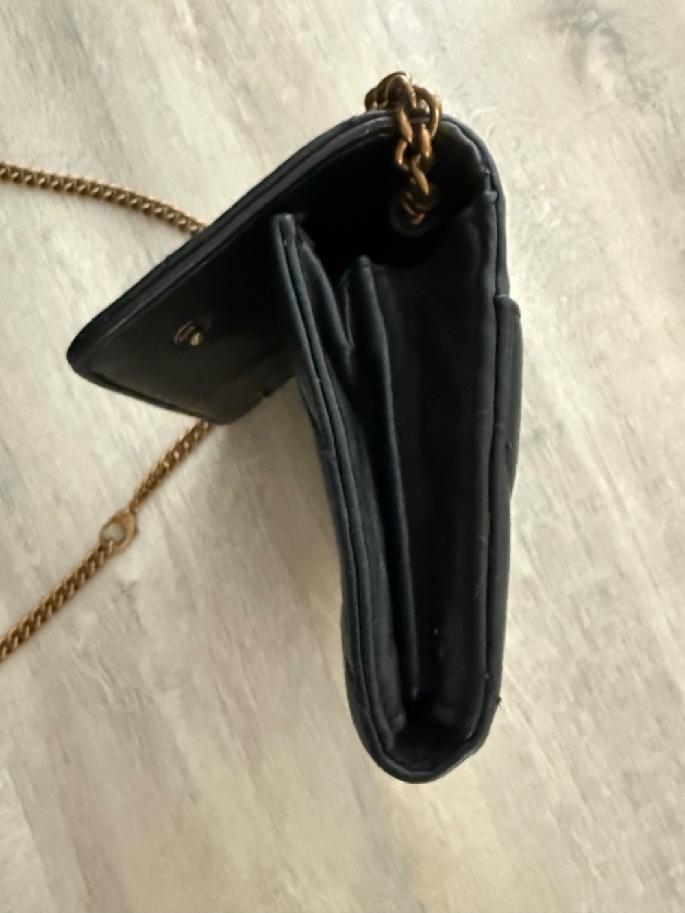 KURT GEIGER London Women’s Soho Black Leather Wallet/Crossbody Purse - Picture 7 of 15
